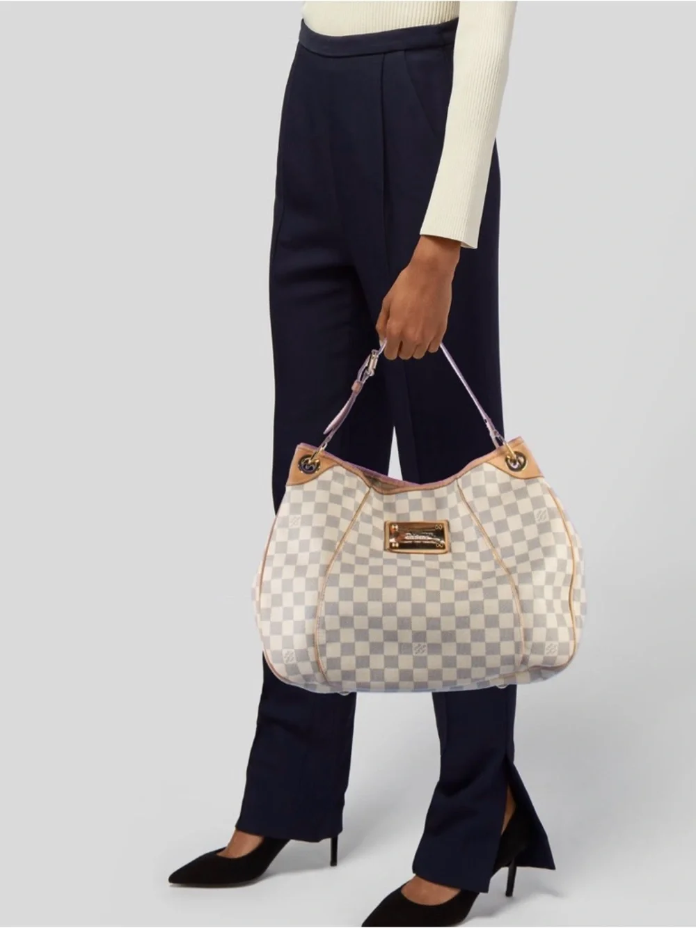 Louis Vuitton Damier Azur GM Hobo Bag in Beige and Tan - Picture 2 of 13